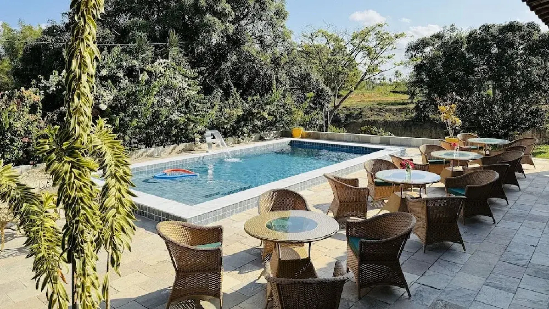 Pousada Flor de Alecrim