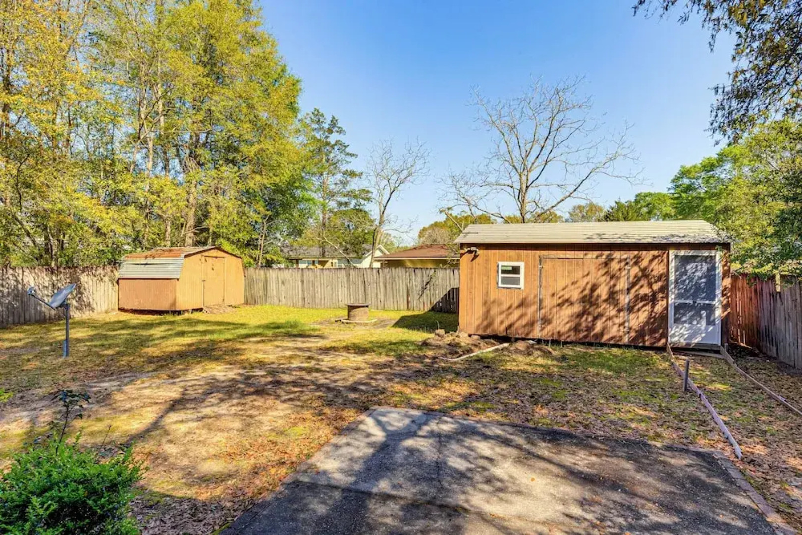 Charming Satsuma Home ~ 14 Mi to Mobile!