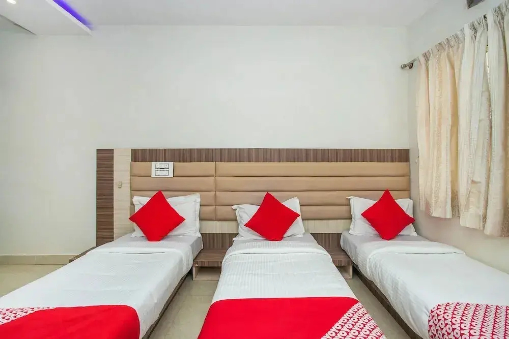 LG Residency by OYO Rooms