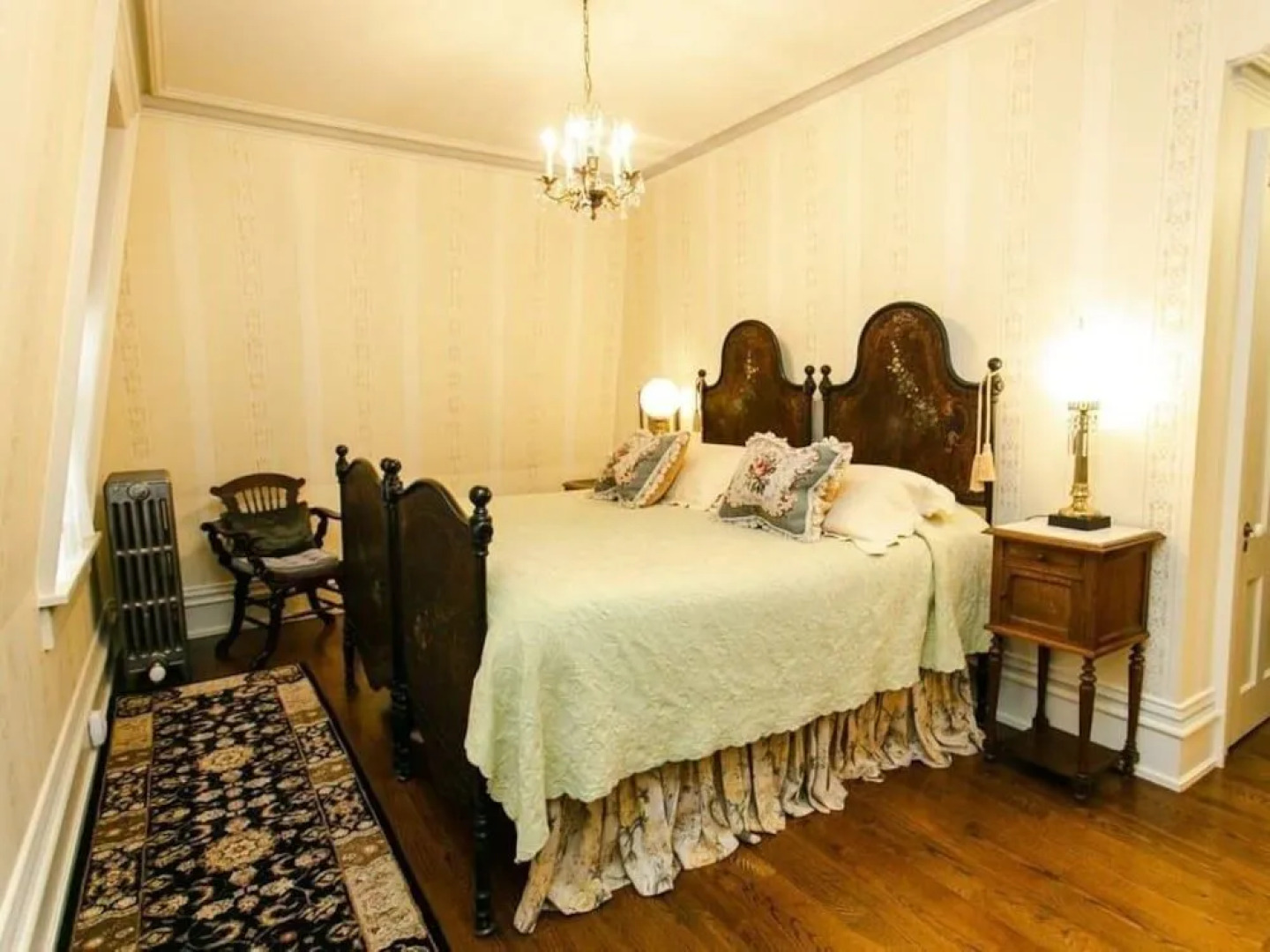 Silas W Robbins House Bed & Breakfast