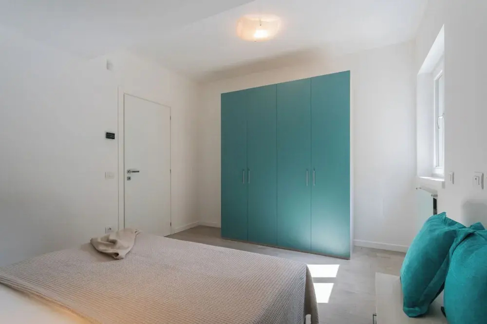 Blooms by the Lake by Rent all Como