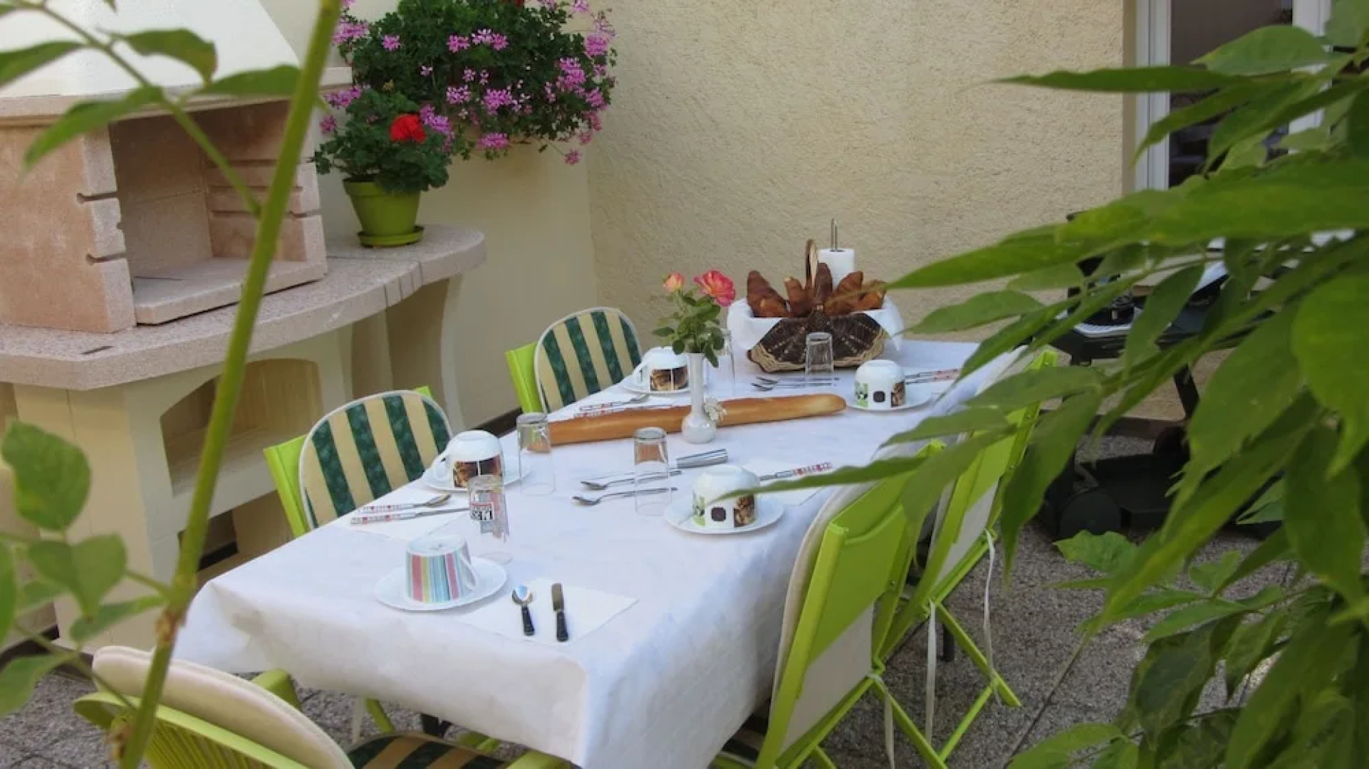 Chambre D'Hotes Les Glycines