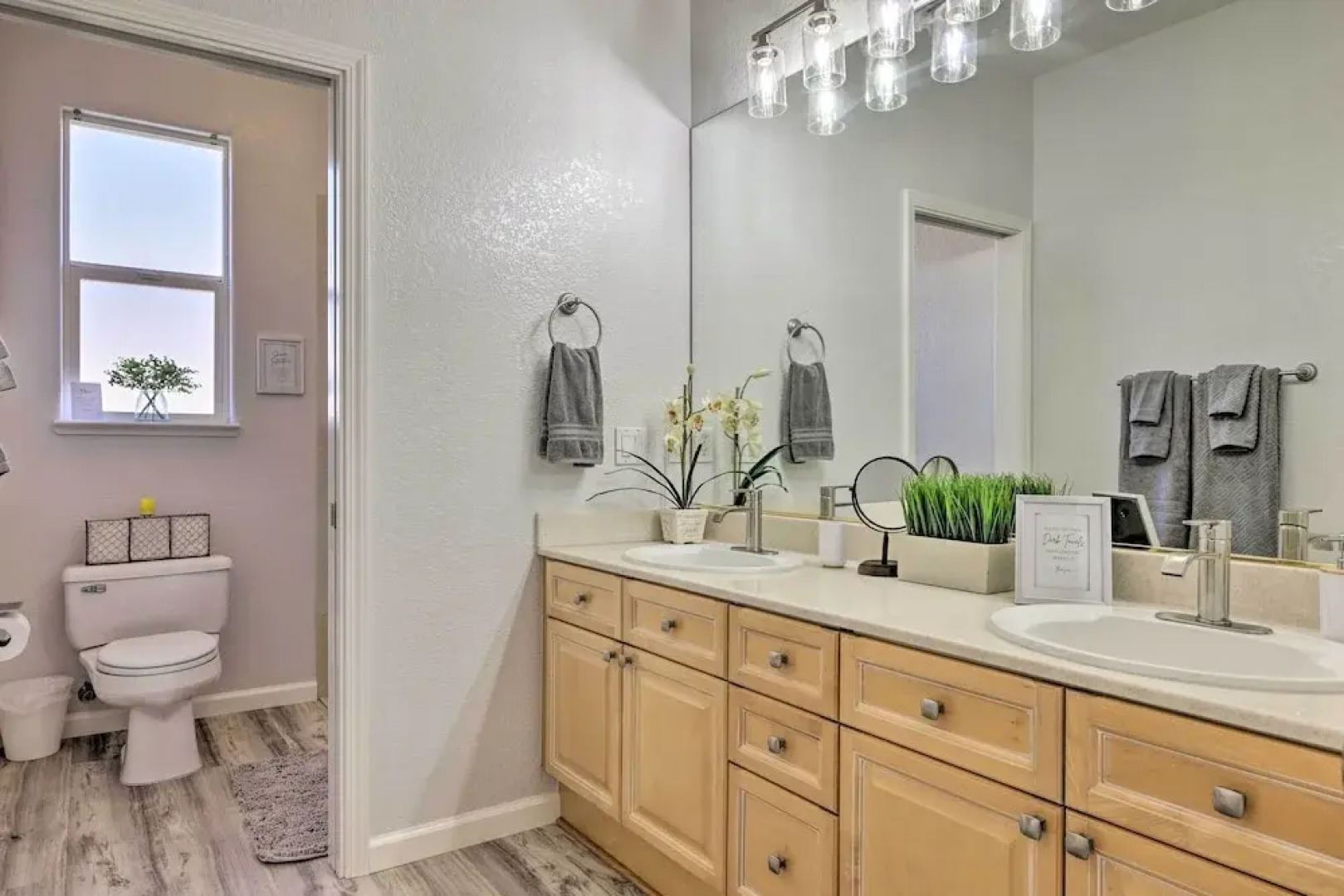 Family-friendly Modesto Home w/ Grill & Yard