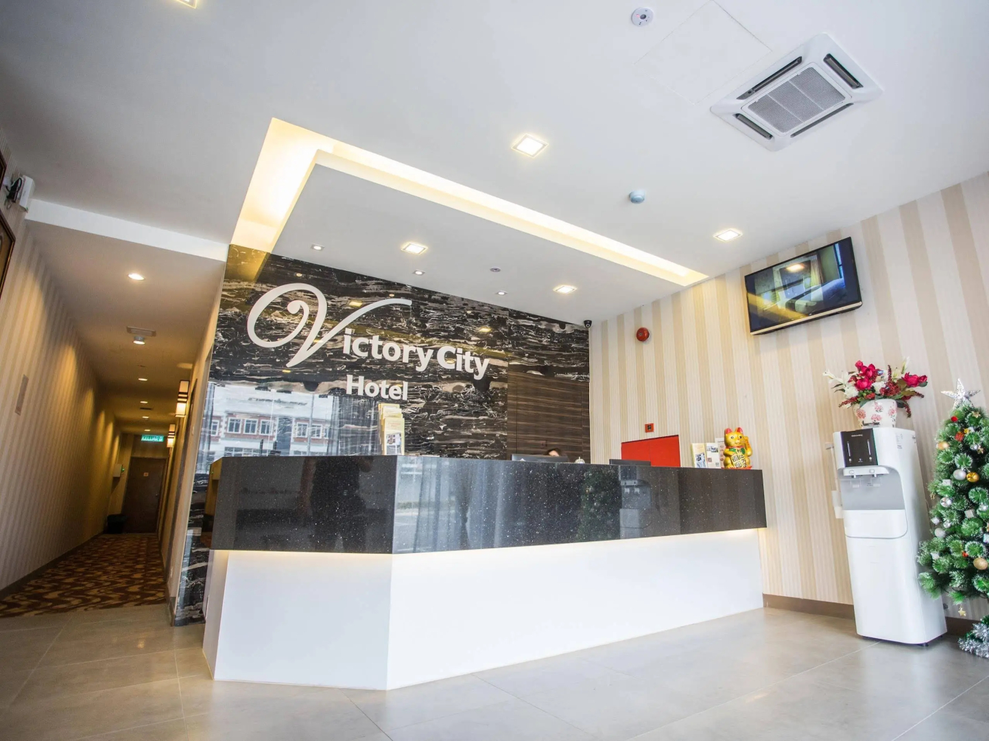 Hotel Zamburger Victory City
