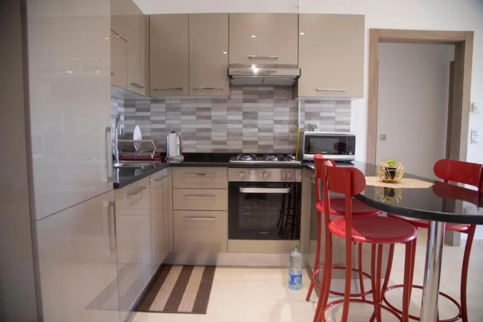Un luxueux appartement S+1 richement meublé