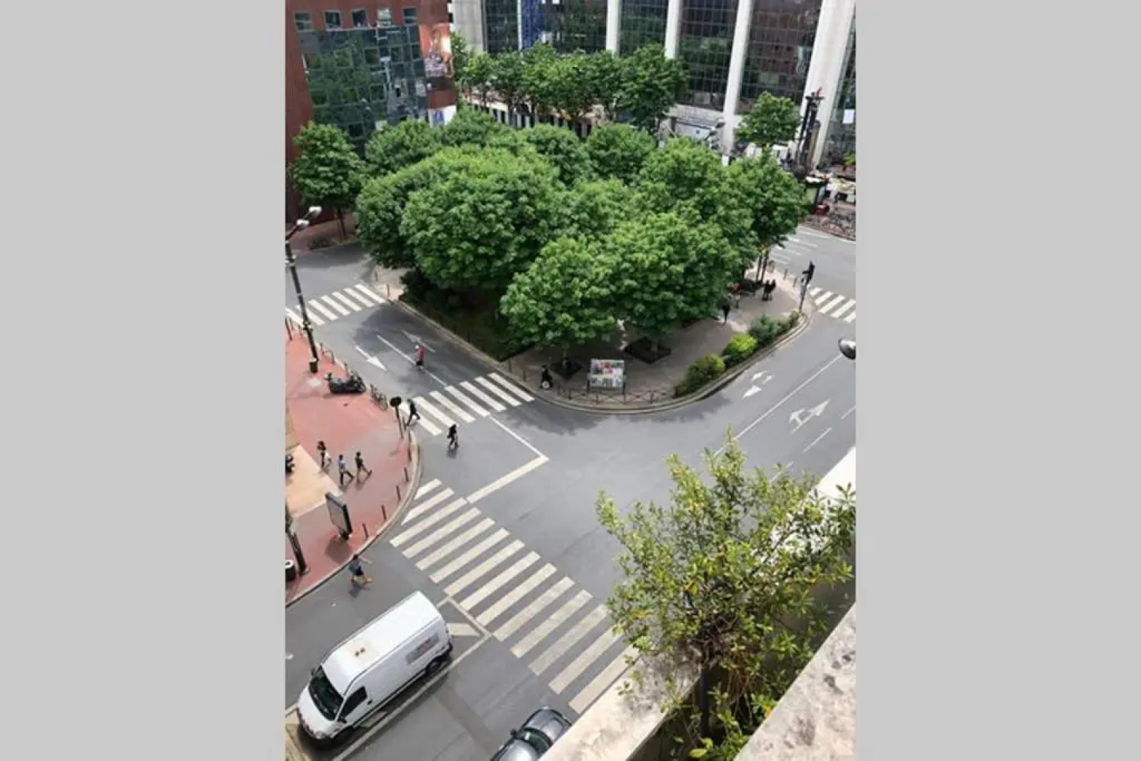 Beautiful Modern Fully Furnished Studio