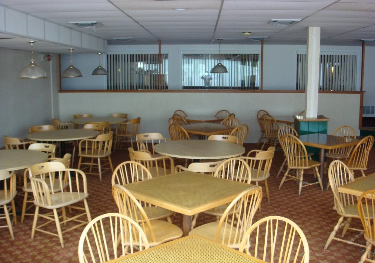 Ambassador Inn & Suites