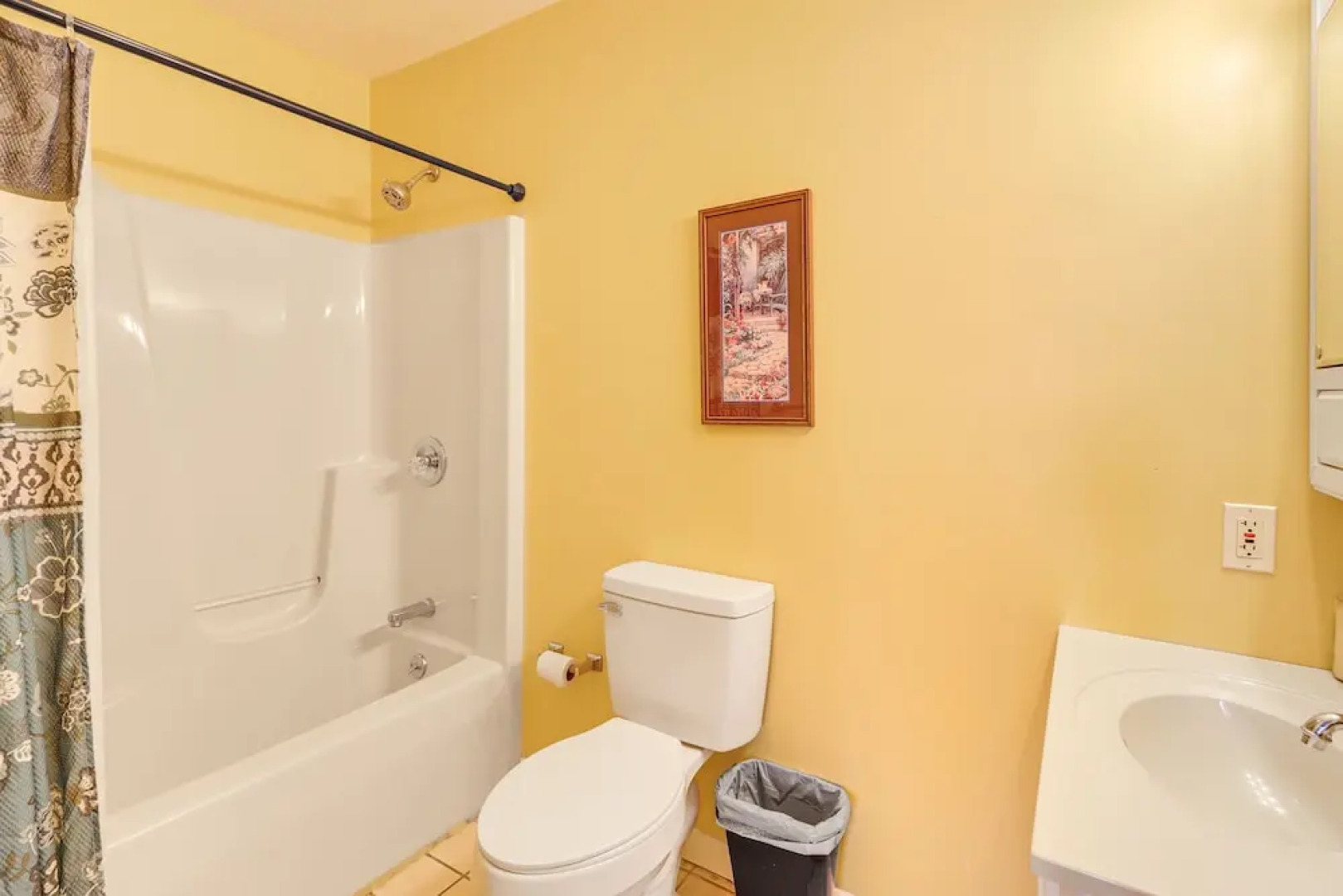 Pocono Retreat: Access to Community Lake & Beach!