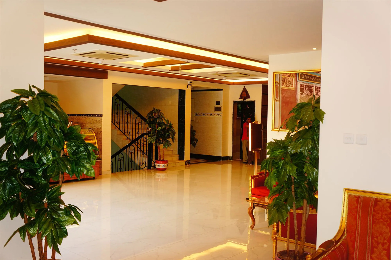 Al Alya Hotel Rooms and Suites
