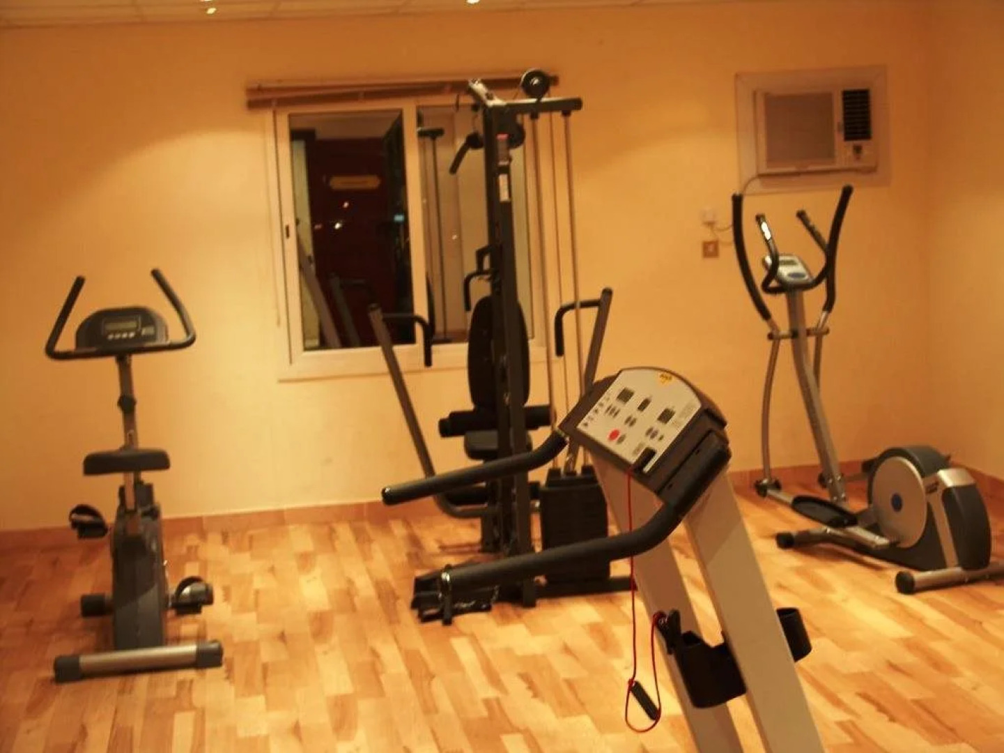 Al Sadd Suites Hotel