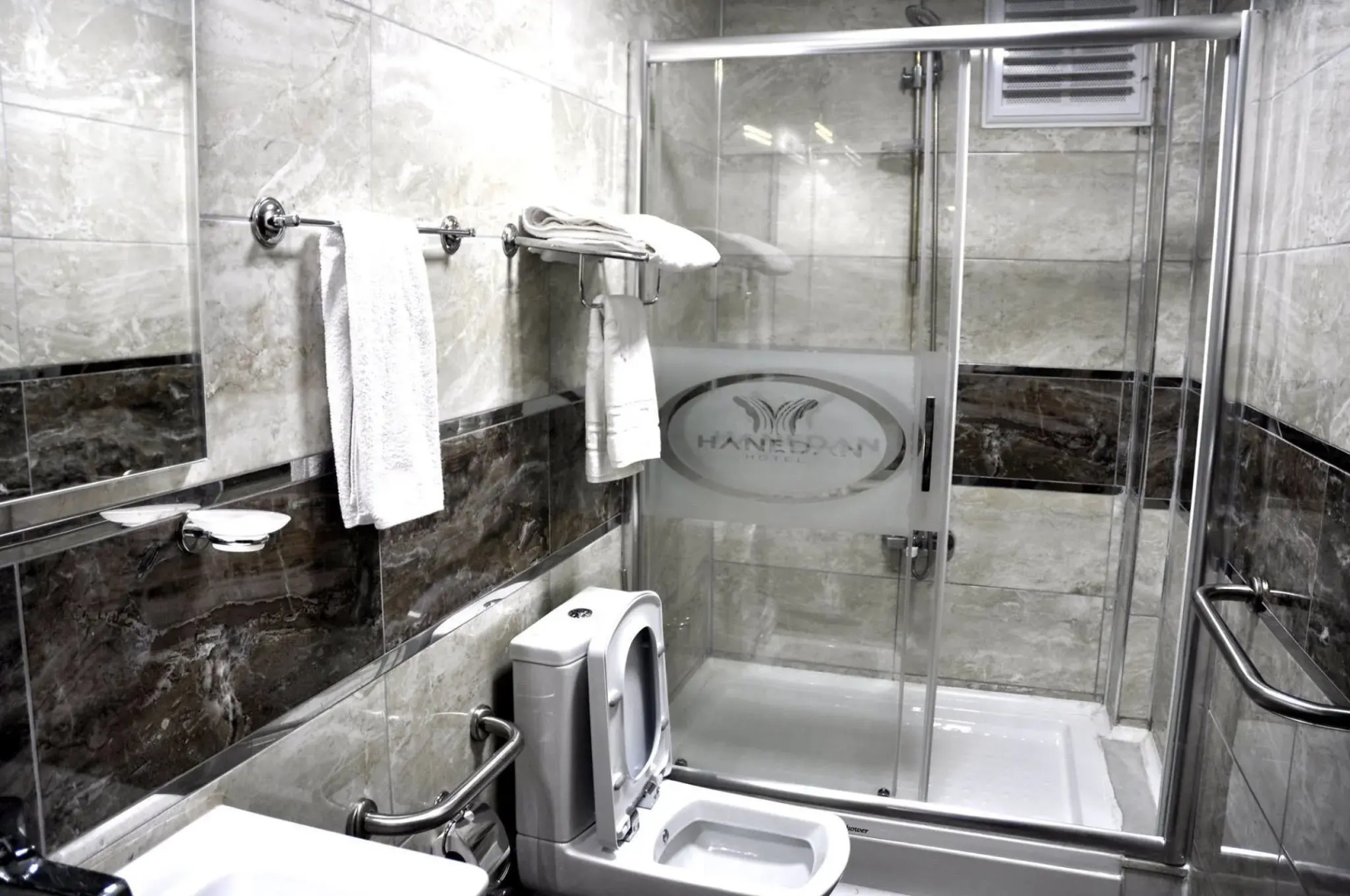 Karakocan Hanedan Hotel