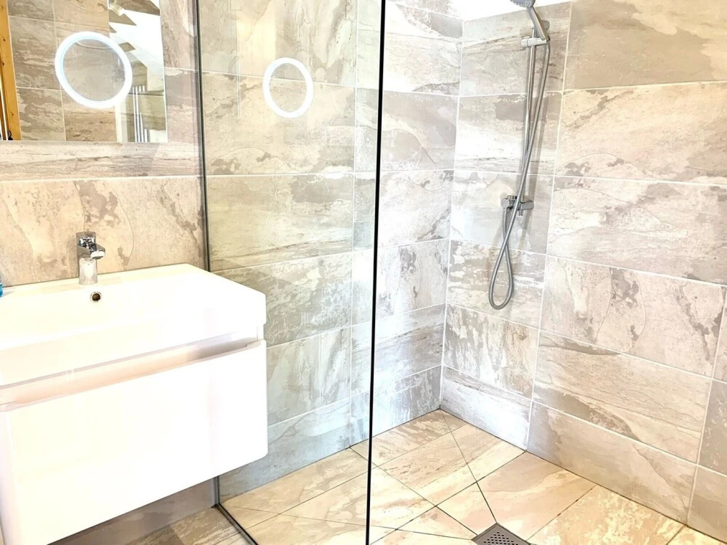 Glamping 1-bed Cottage in Hellingly