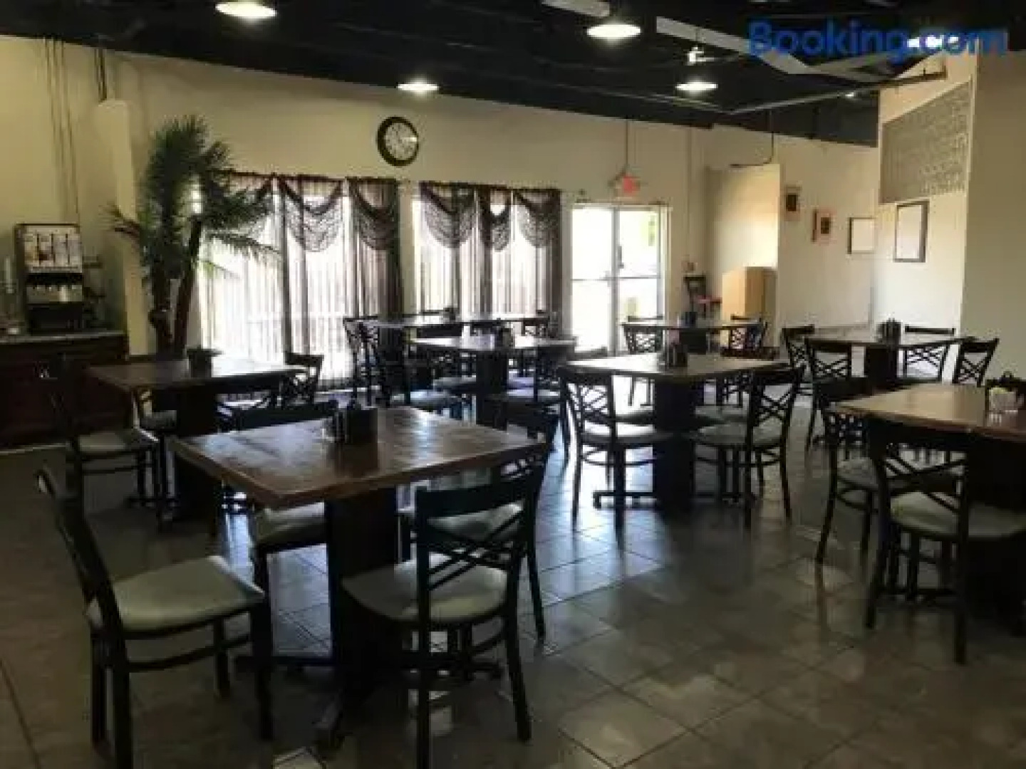 Days Inn Peoria/glendale Hotel And Conference Center