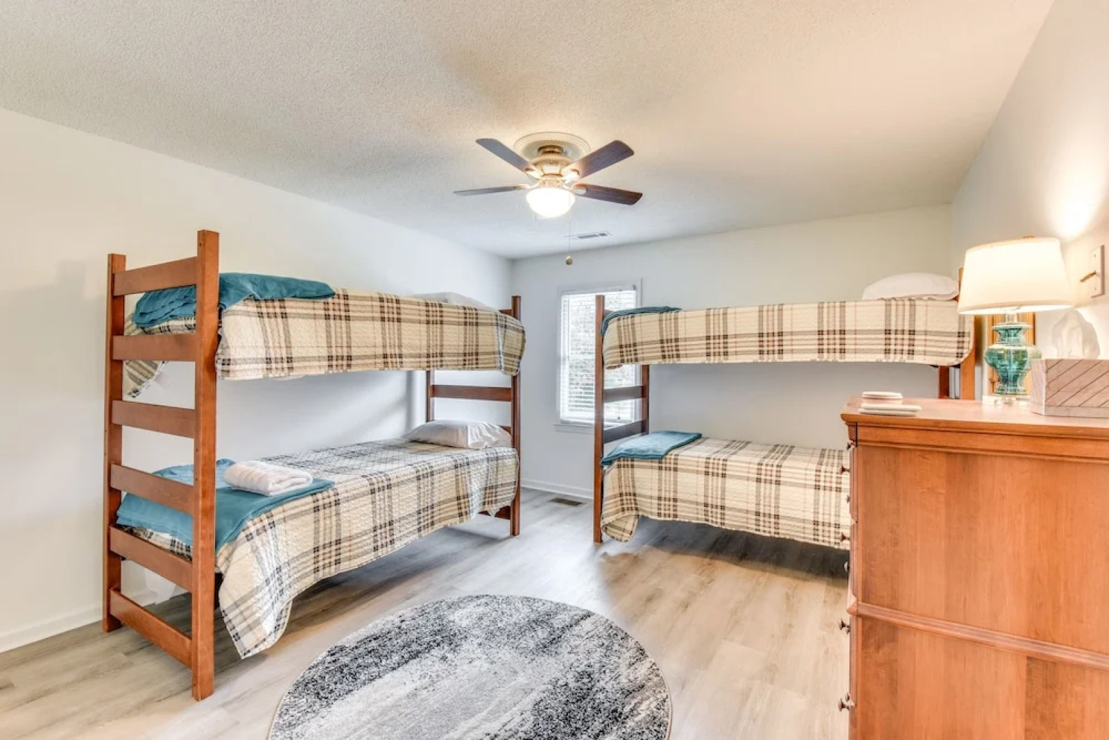 Charming Seneca Home - 3 Mi to Memorial Stadium!