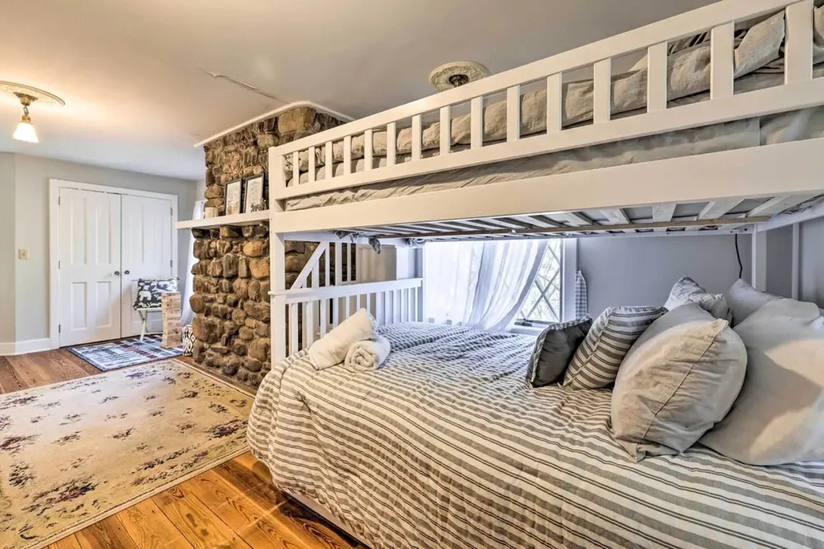 Family-friendly Getaway - 1 Mi to Pocono Lake!