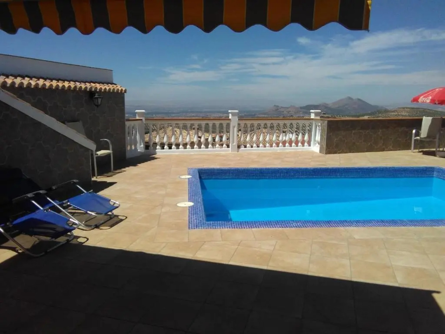 A 15' Granada, Piscina, Solarium, Futbolín, Casa Medina Güevéjar