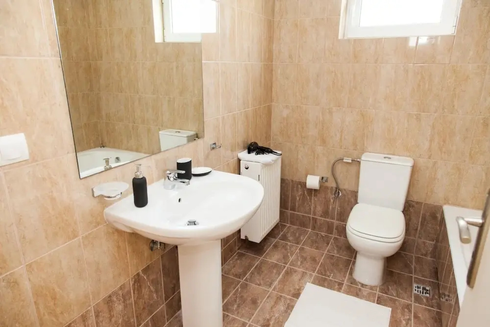 Cozy and Stylish APT 2BR in Rafina