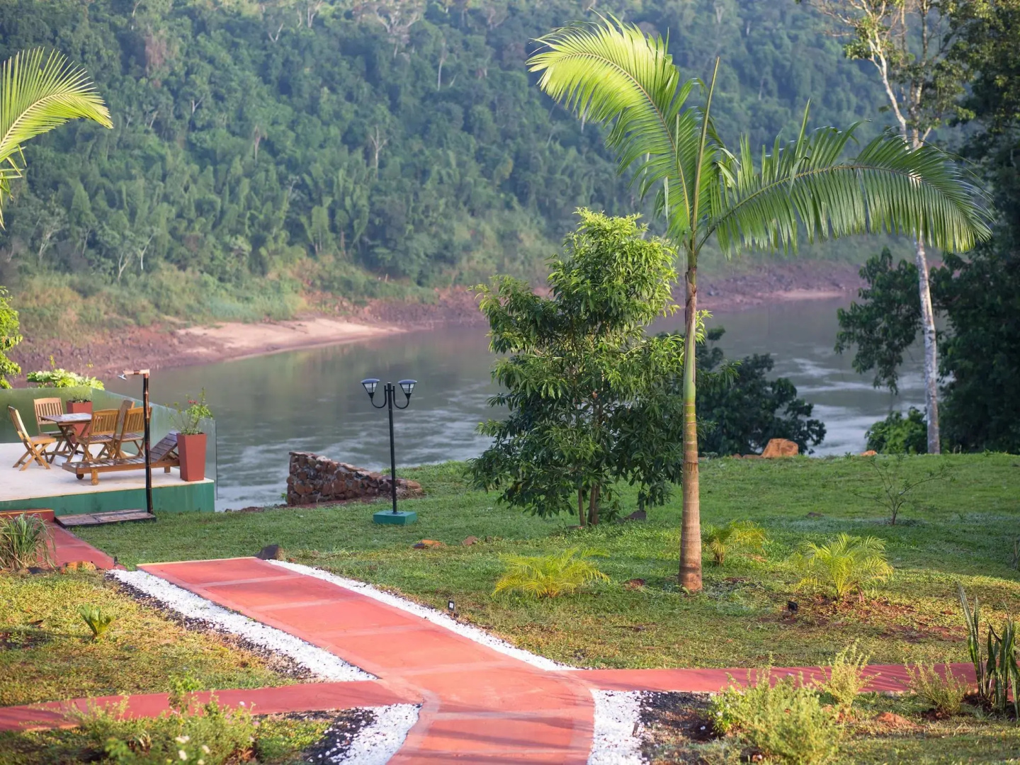 Tupa Lodge Selva el Río