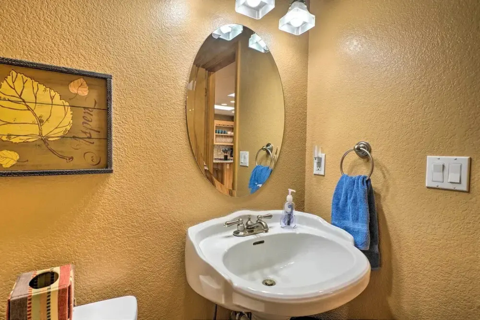 Monument Getaway w/ Hot Tub, 12 Mi to Usaf Academy