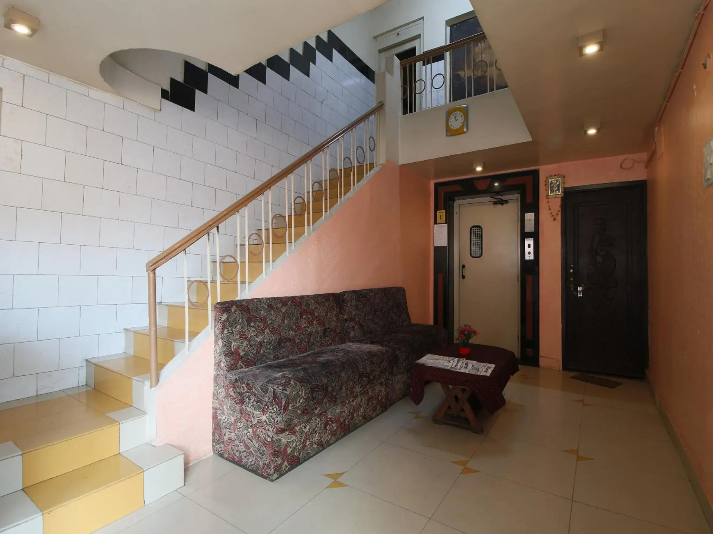 OYO 24838 Hotel Neelam