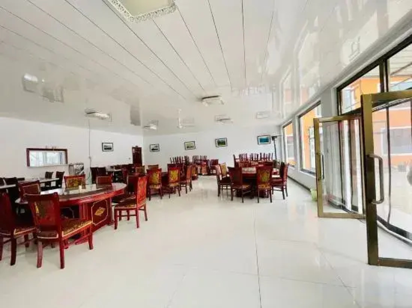 Ulan Butong JinShangZhiXing Hotel