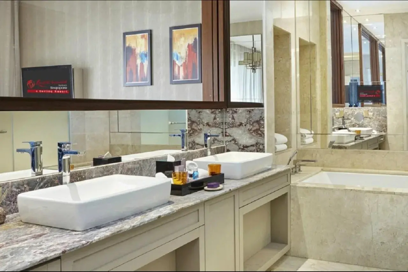 Resorts World Sentosa - Equarius Hotel