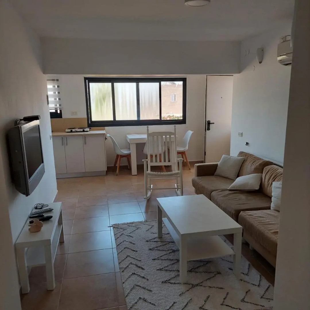 יחידת אירוח מקסימה עם גינה בהרי נפתלי