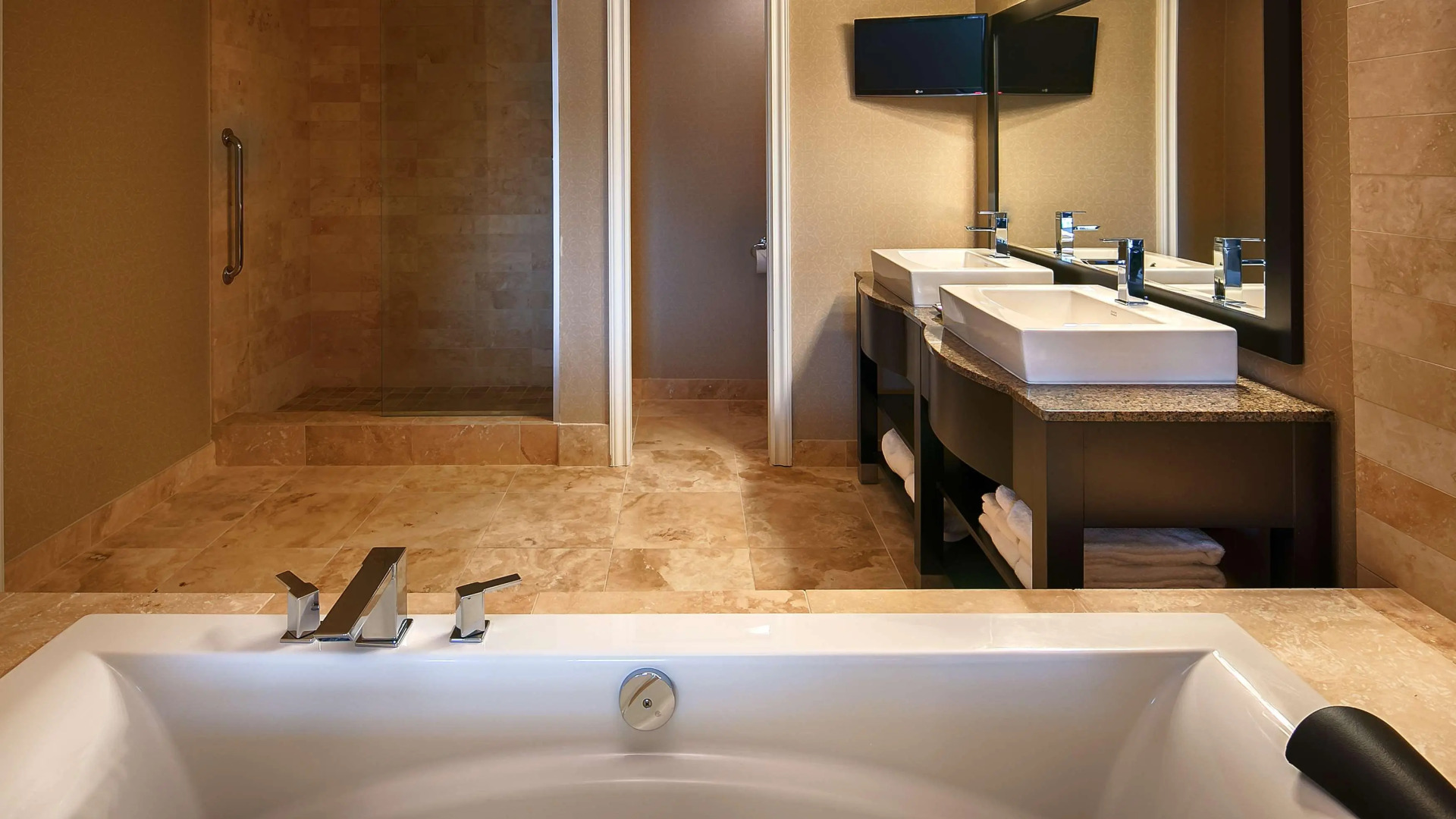 Prestige Oceanfront Resort, WorldHotels Luxury