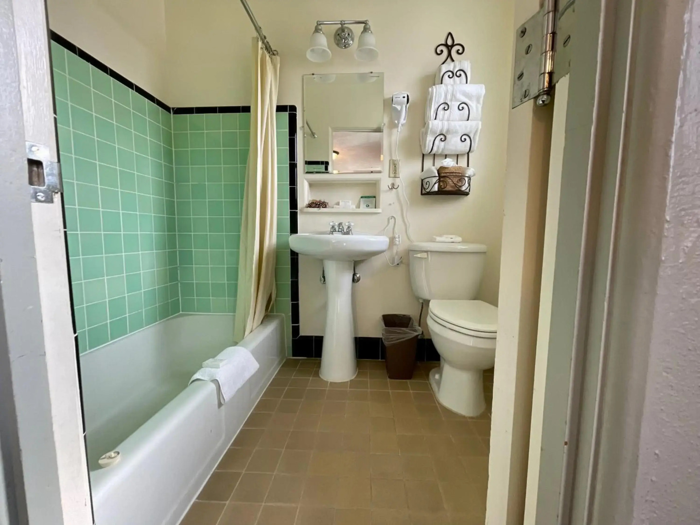 Rugged Country Lodge