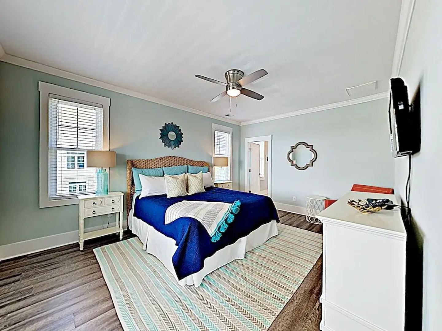 Chic Coastal W/ Pool, Ocean Views, Near Beach 4 Bedroom Home