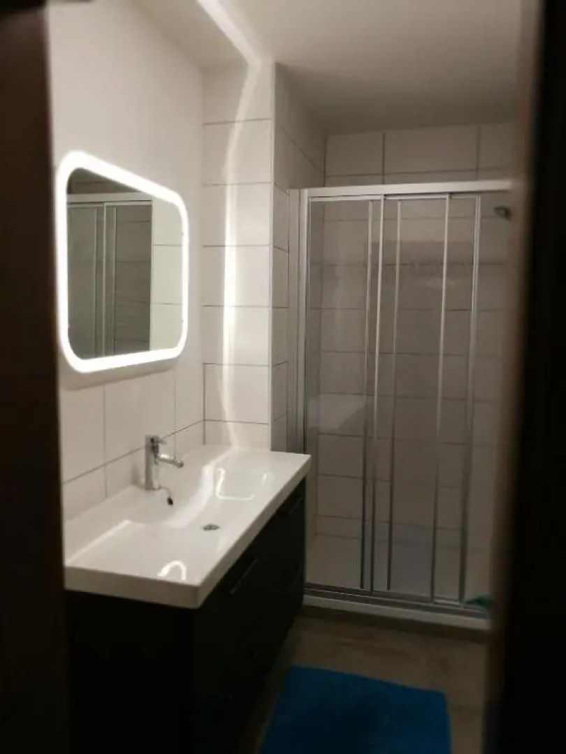 Gemutliche Wohnung 10 Minuten Vom See Entfernt