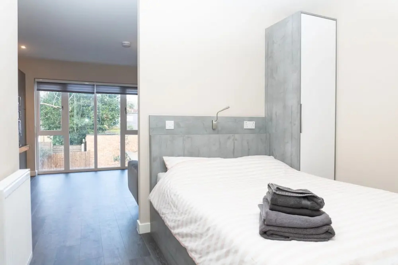 Magna House Apartments