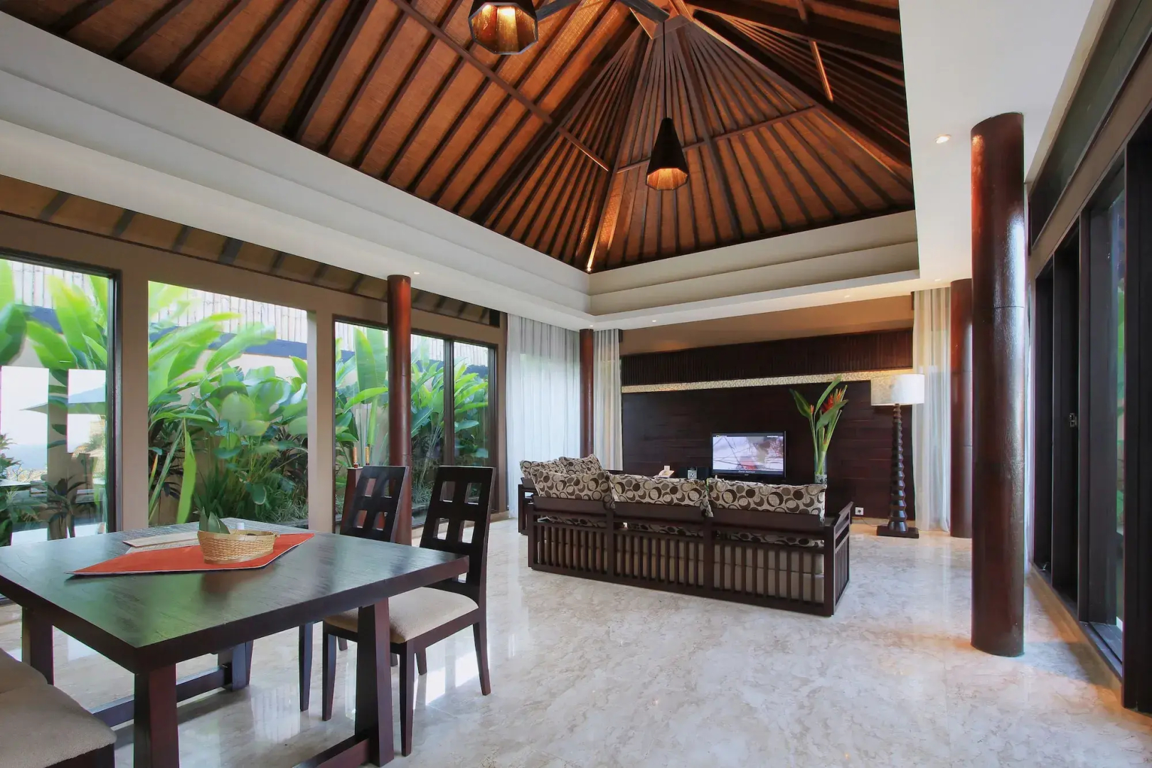 Ulu Segara Luxury Suites & Villas