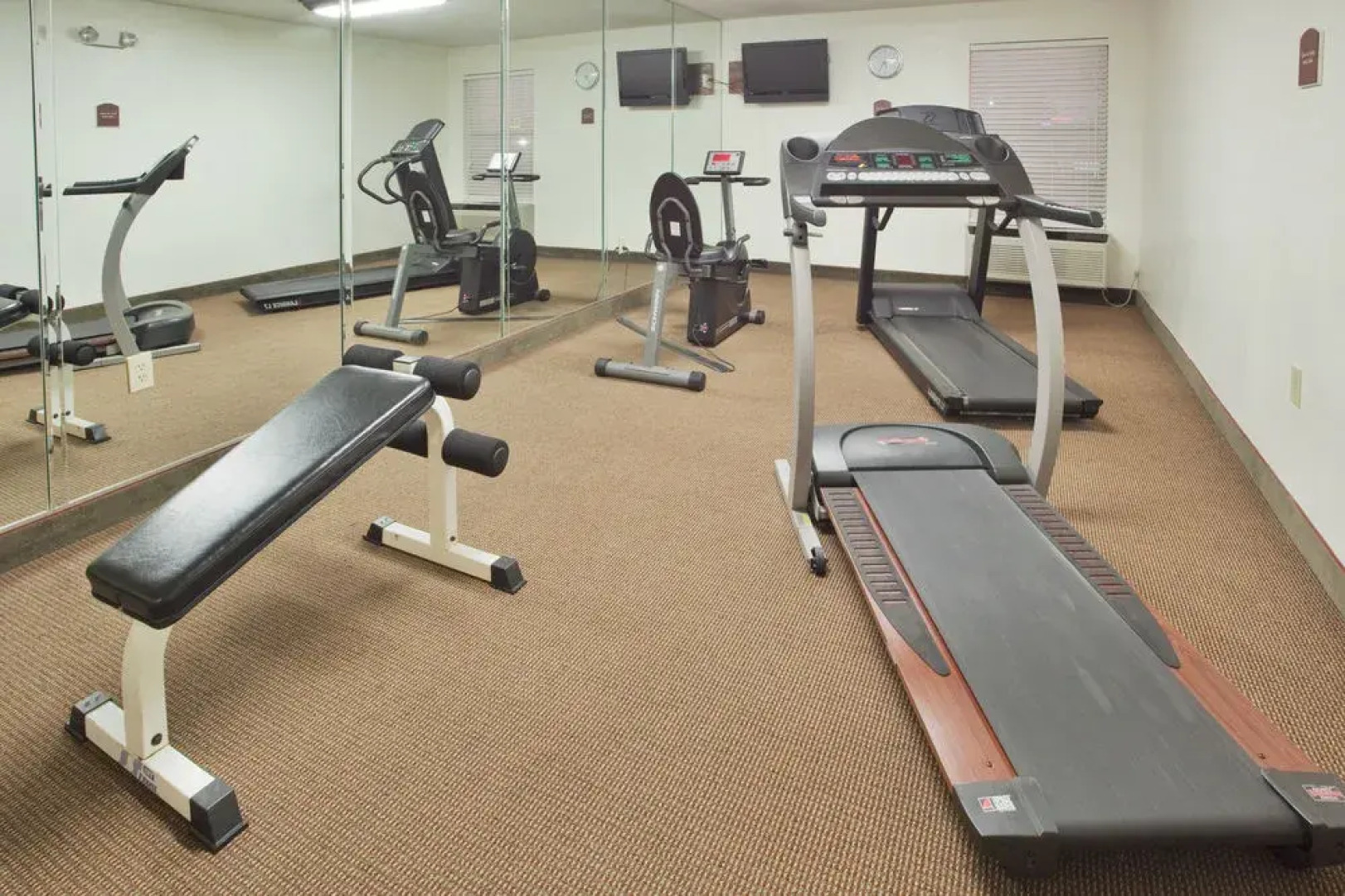 Holiday Inn Express Hotel & Suites Wilson I-95