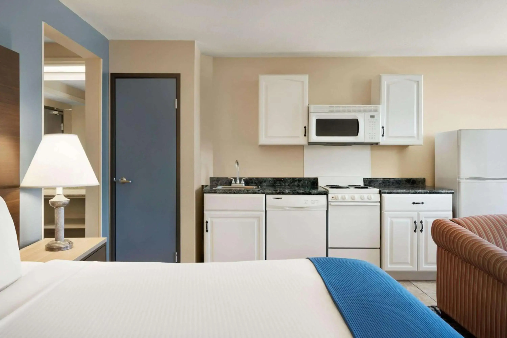 Baymont Inn & Suites Ft. Leonard/St. Robert