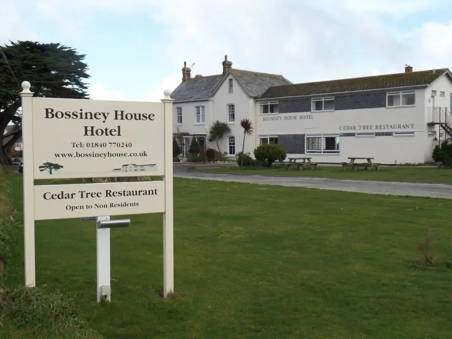 Bossiney House Hotel