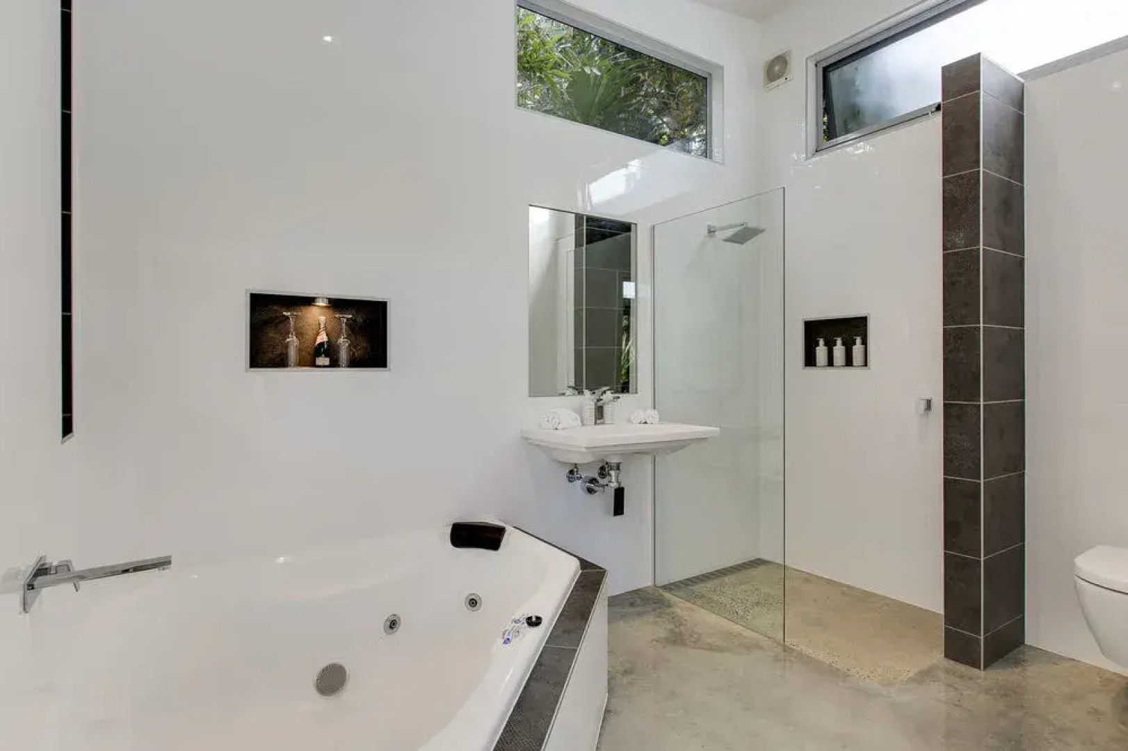 Smith Beach Getaways Beachwood Luxury Villa