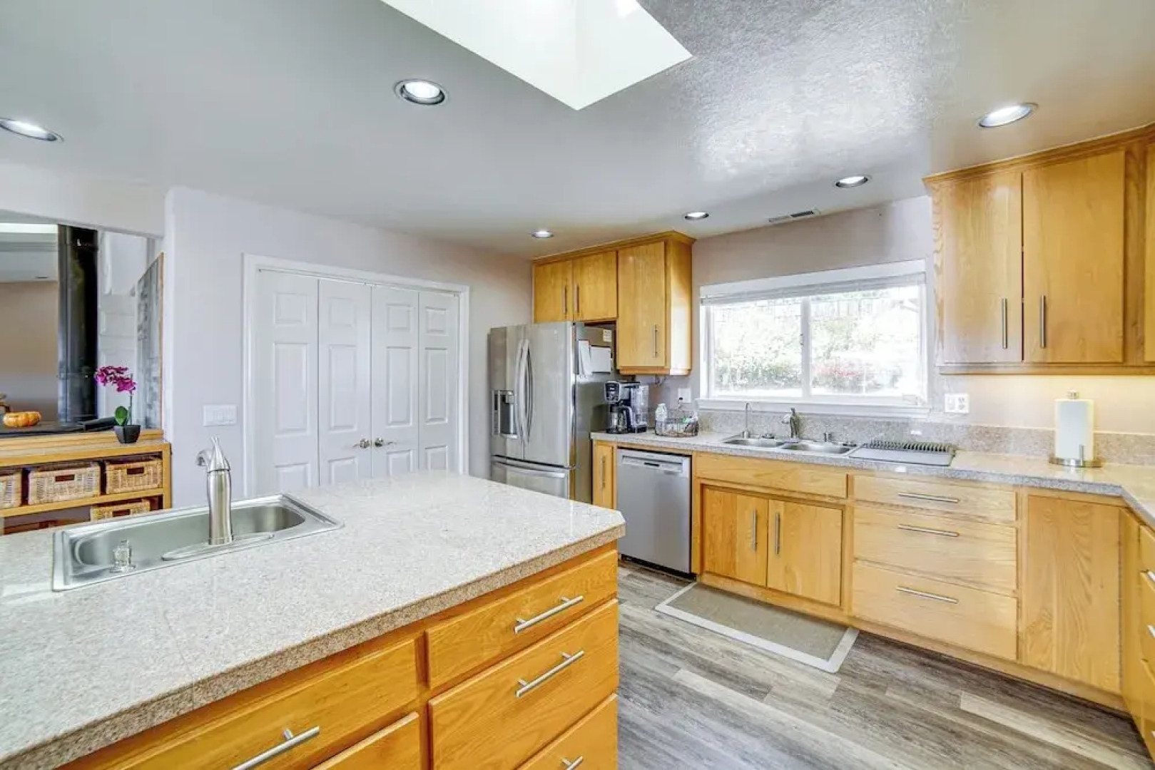 Lakeport Home w/ Stunning Lake & Mountain Views