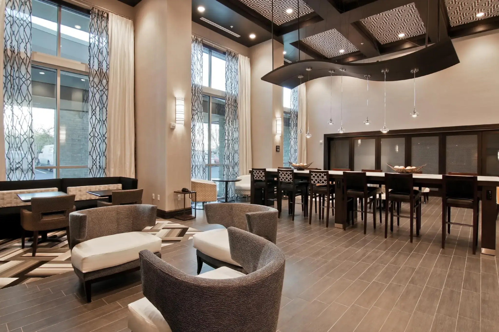 Hampton Inn & Suites Bellevue Downtown-Seattle