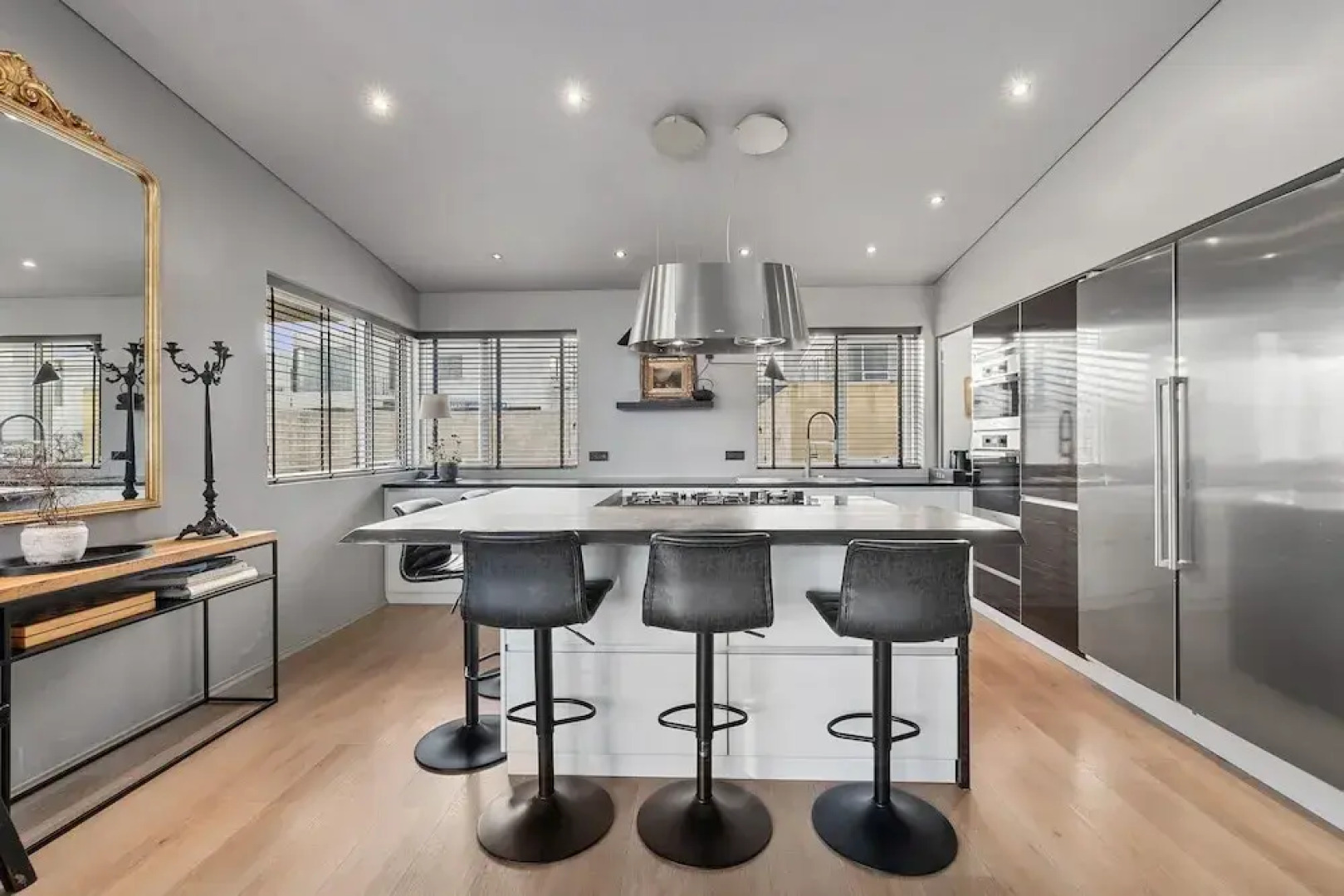 Luxurious Large Home, Perfect for Your Group