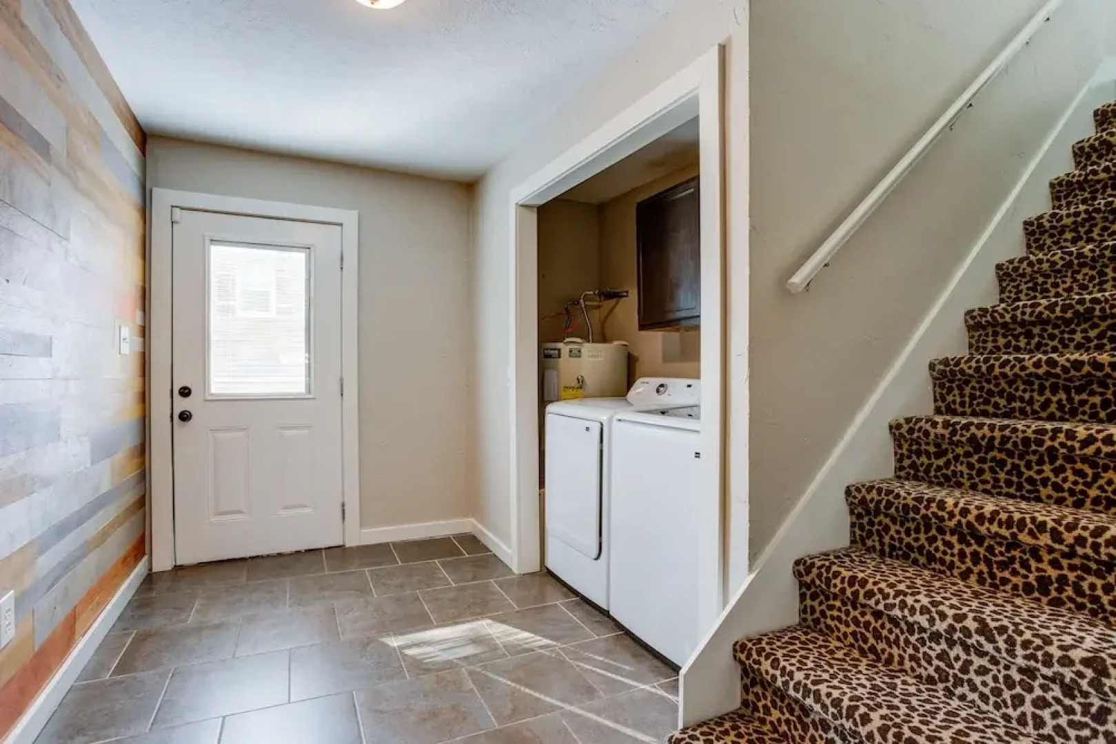 Chic Lawton Home, 5 Mins to Fort Sill!