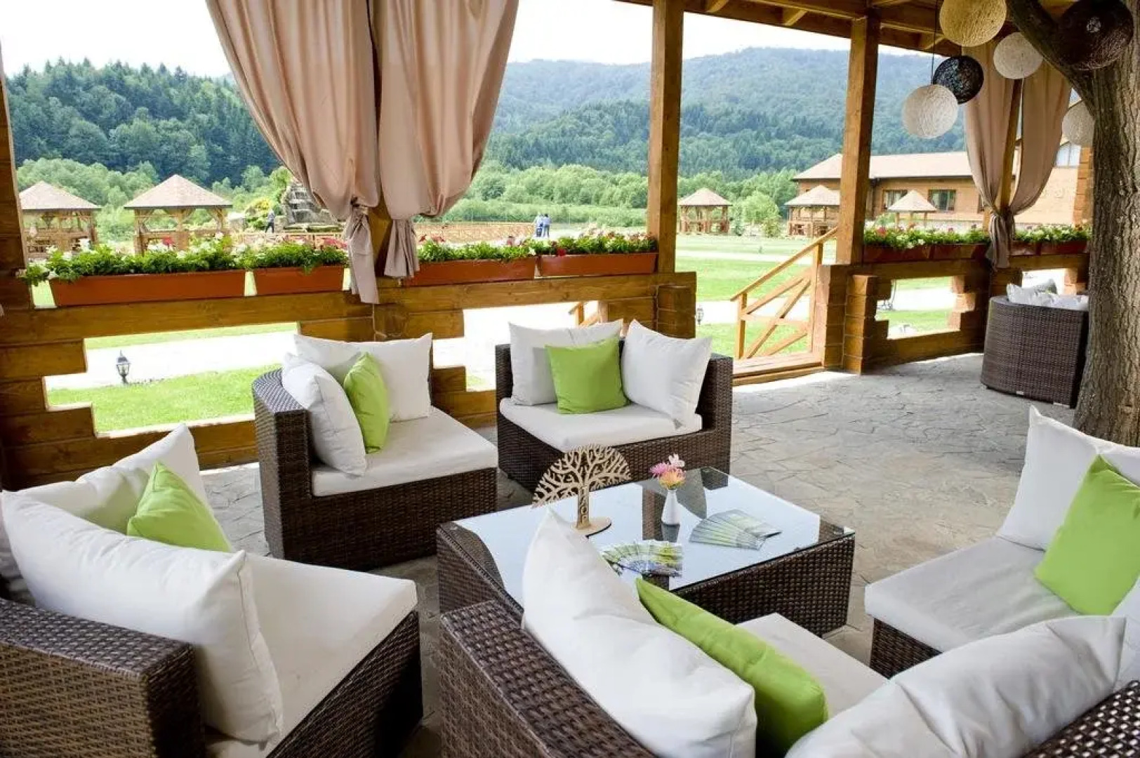 Отель «Таор Карпаты»