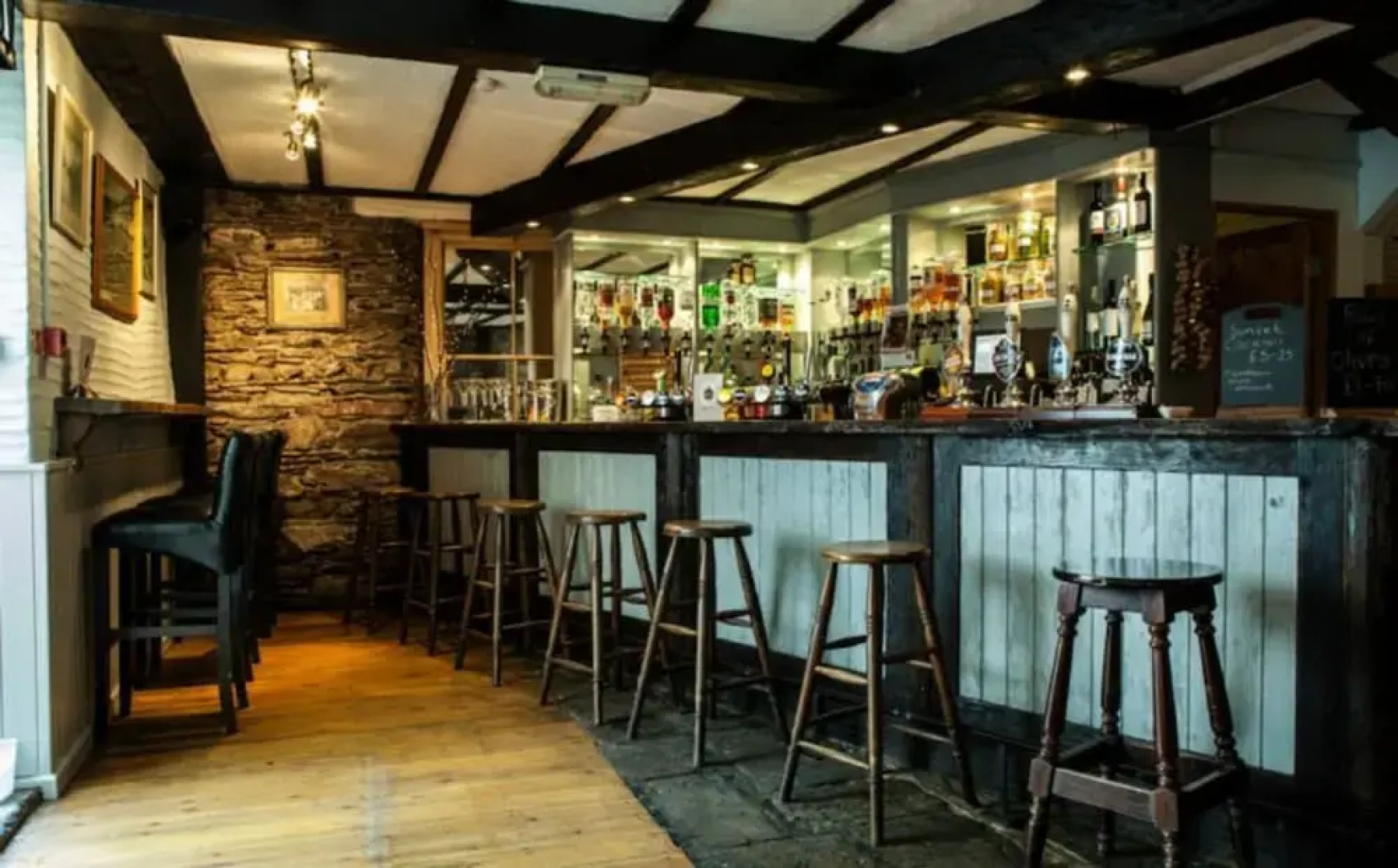 The Old Millhouse Inn