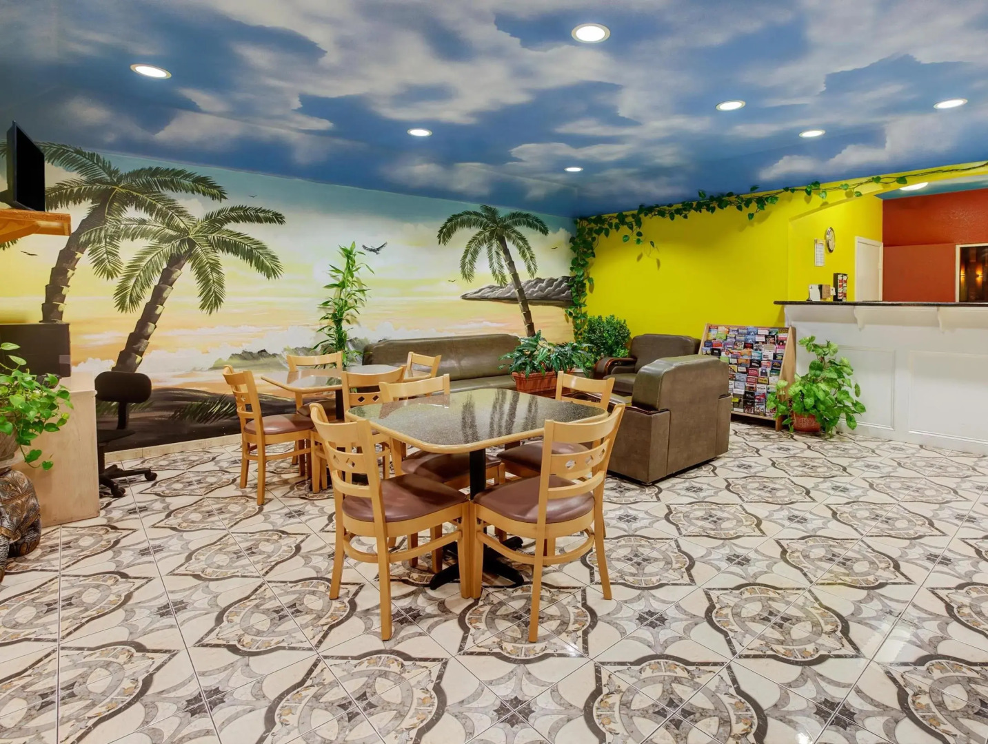 Sapphire Inn & Suites