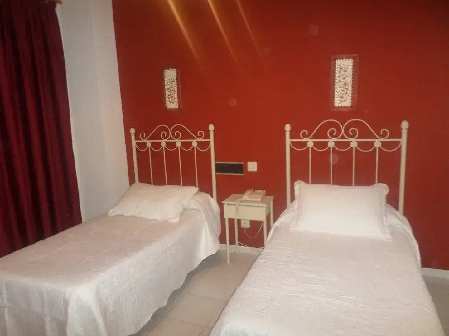 Hostal Restaurante Lujuan