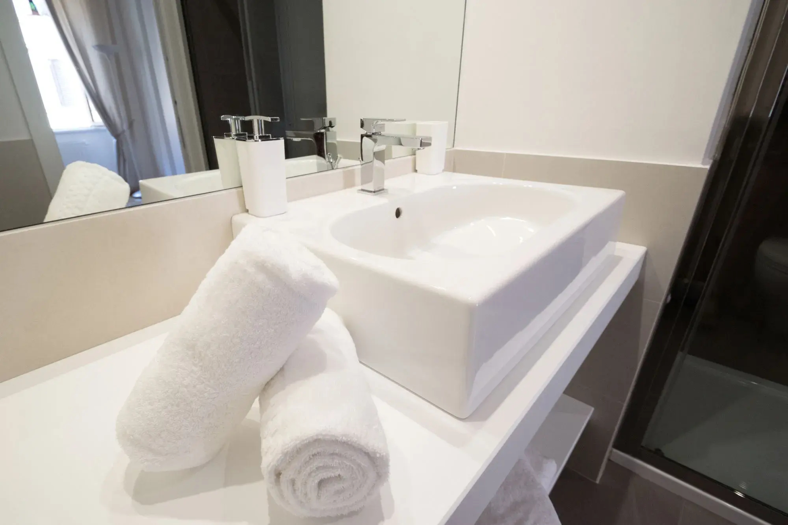 Vantaggio Suites