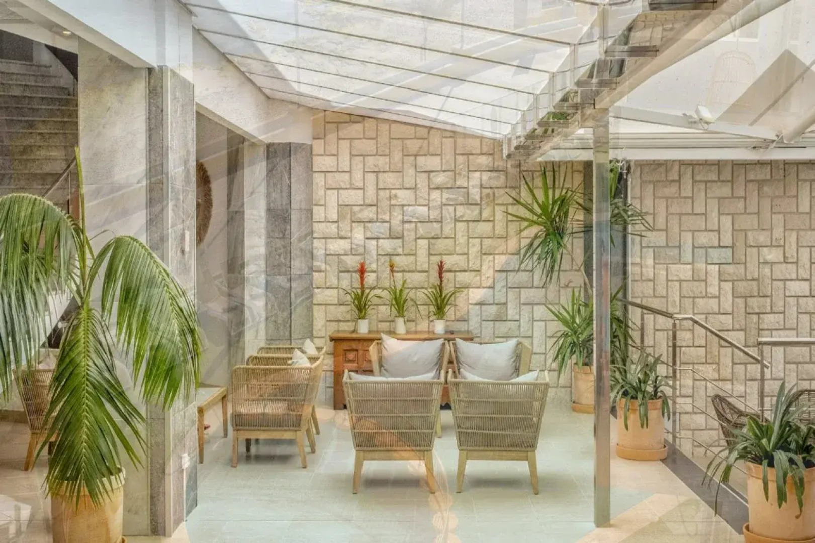 Отель THB Gran Bahia Hotel and Apartments