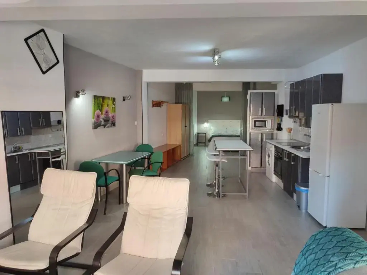 Loft CENTRO Con parking GRATIS y Azotea CHILLOUT GRATIS!