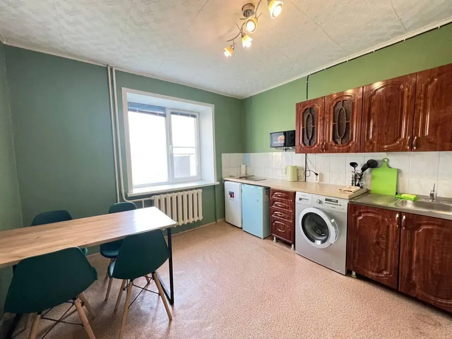 Апартаменты на улице Паровозников 32