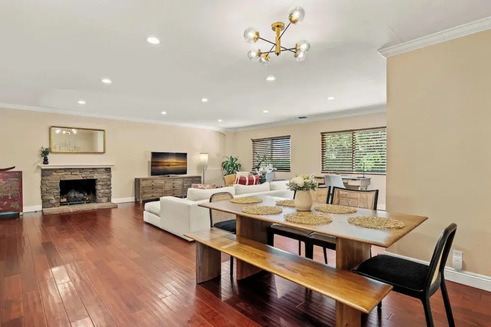 Modern Serenity Near LA Tranquil 3BR Stay